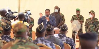 Terrorisme : Faure Gnassingbé congratule les corps habillés au front de la lutte Faure Gnassingbé face aux corps habillés