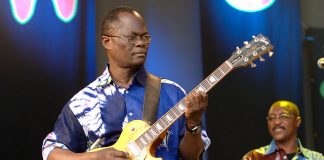 Décès du Togolais Barthélémy Atisso, guitariste d’Orchestra Baobab