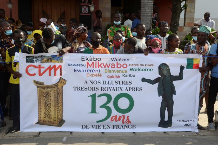 Le Béninois célèbrent le retour des trésors royaux à Cotonou