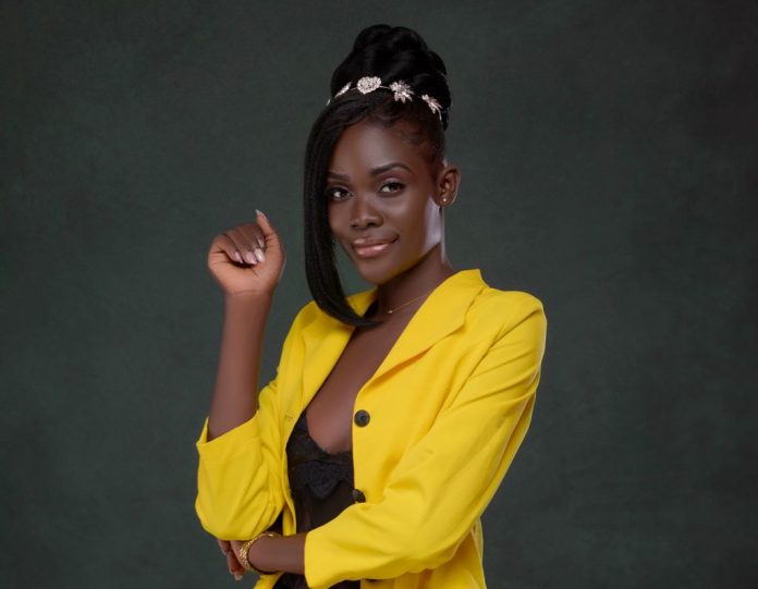 Cole Fidèle Débora, candidate N°9 Miss Togo 2022