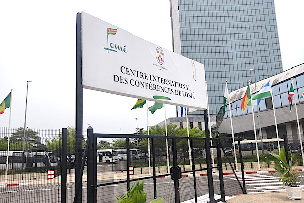 Centre international des conférences de Lomé Centre international des conférences de Lomé