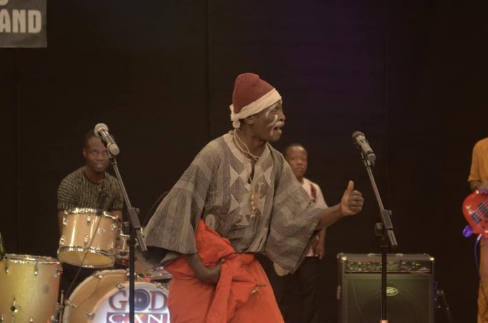 L’humoriste togolais Kenou Komla alias Agbamekanou L’humoriste togolais Kenou Komla alias Agbamekanou