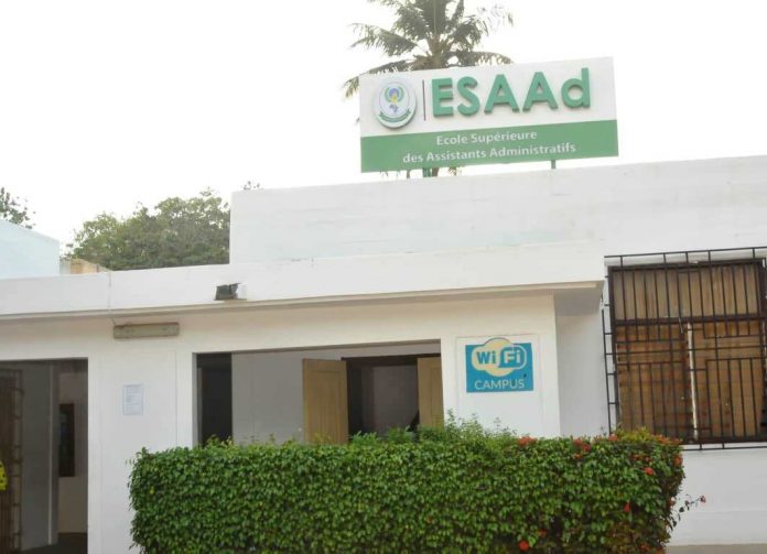 Vue partielle du bâtiment de l'Essad / Université de Lomé