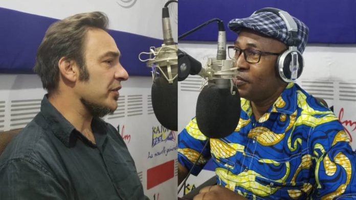 Sébastien Chebret, illustrateur de livres et Dr Anoumou Amekudji, journaliste
