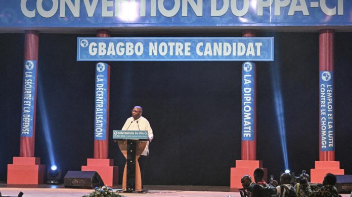 L'ancien président ivoirien Laurent Gbagbo désigné candidat par son parti, le PPA-CI, lors d'un rassemblement politique le 11 mai 2024. @AFP L'ancien président ivoirien Laurent Gbagbo désigné candidat par son parti, le PPA-CI, lors d'un rassemblement politique le 11 mai 2024. @AFP