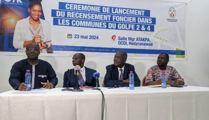 Cérémonie de lancement du recensement foncier dans les communes du Golfe 2 et 4. Lomé, le 23 mai 2024.