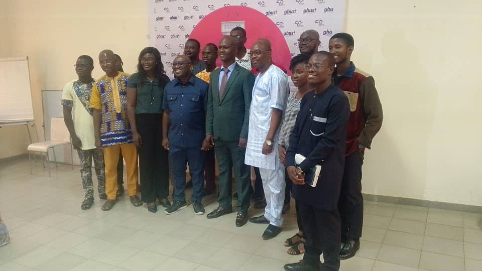 L'ensemble des participants à la conférence de presse du lancement du cinquantenaire des GBUST