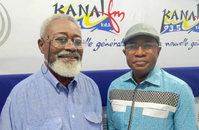 Dr Kossi Komla-Ebri (à gauche) et Dr Anoumou Amekudji, le 19 septembre 2026 dans les studios de Kanal FM à Lomé Dr Kossi Komla-Ebri (à gauche) et Dr Anoumou Amekudji, le 19 septembre 2026 dans les studios de Kanal FM à Lomé